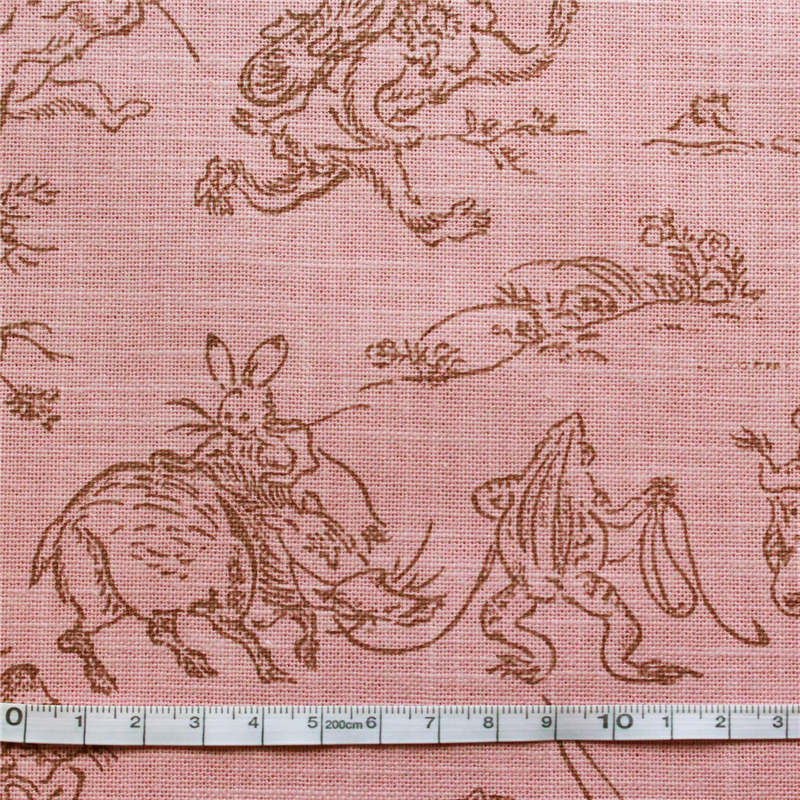 日本紐釦貿易 鳥獣戯画 むら糸藍染調 プリント生地 ピンク×ブラウン線 巾約110cm 3mカット KW7070-7M-3M 1枚（ご注文単位1枚）【直送品】