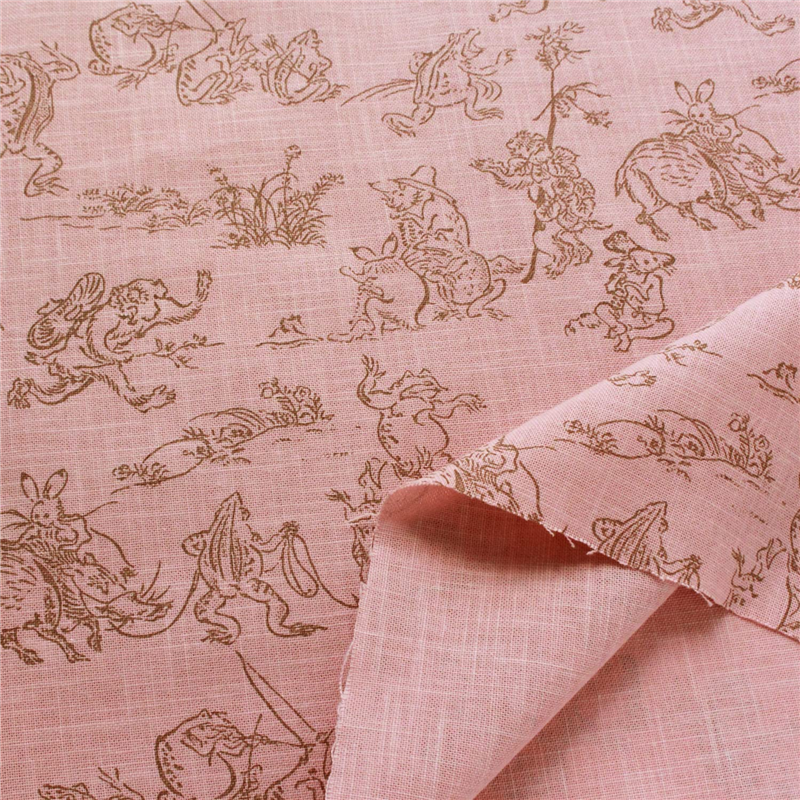 日本紐釦貿易 鳥獣戯画 むら糸藍染調 プリント生地 ピンク×ブラウン線 巾約110cm 4mカット KW7070-7M-4M 1枚（ご注文単位1枚）【直送品】