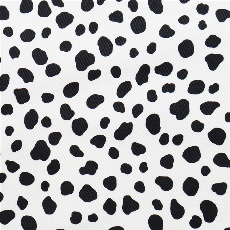 日本紐釦貿易 ツイル生地 ダルメシアン柄 color.A 5mカット IBK7070-10A-5M 1枚（ご注文単位1枚）【直送品】