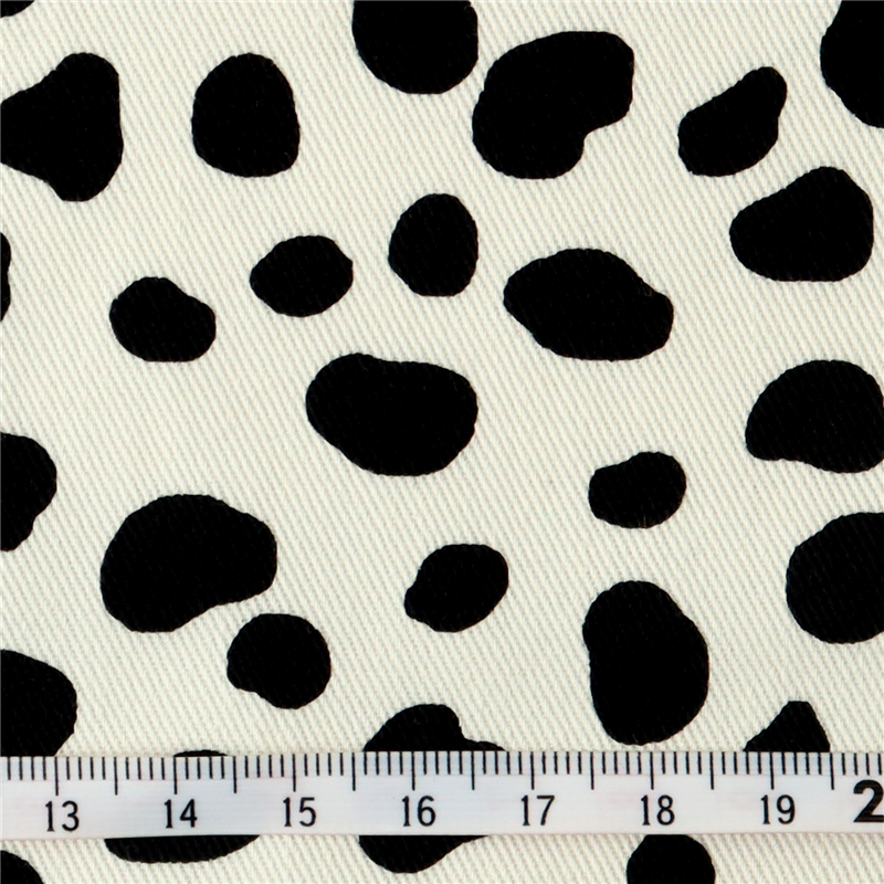 日本紐釦貿易 ツイル生地 ダルメシアン柄 color.B 5mカット IBK7070-10B-5M 1枚（ご注文単位1枚）【直送品】