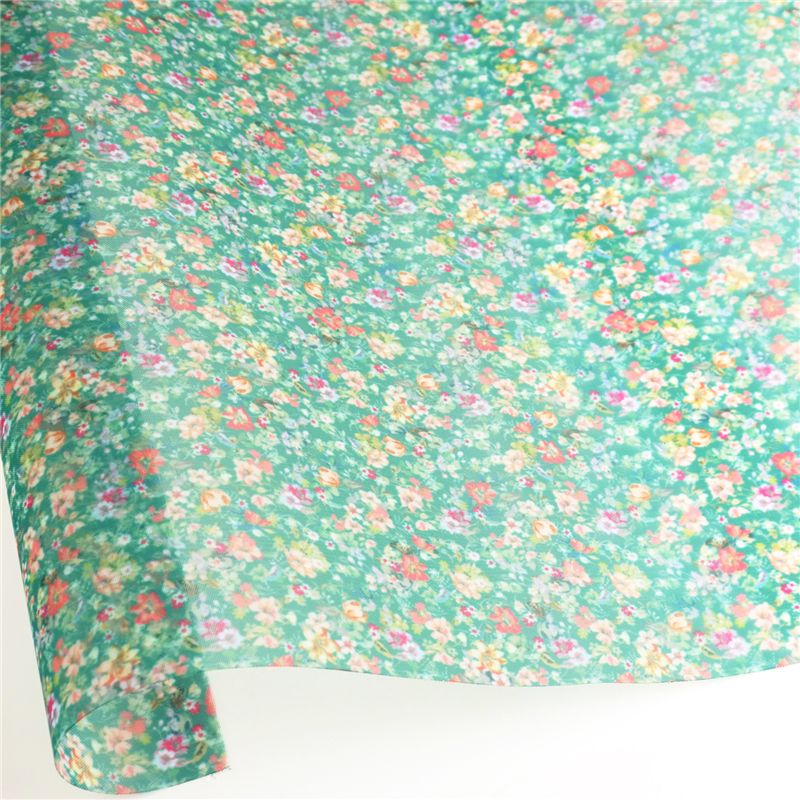 日本紐釦貿易 転写チュール 緑地カラフル小花 巾約68cm 2mカット 9A893-001-2M 1枚（ご注文単位1枚）【直送品】