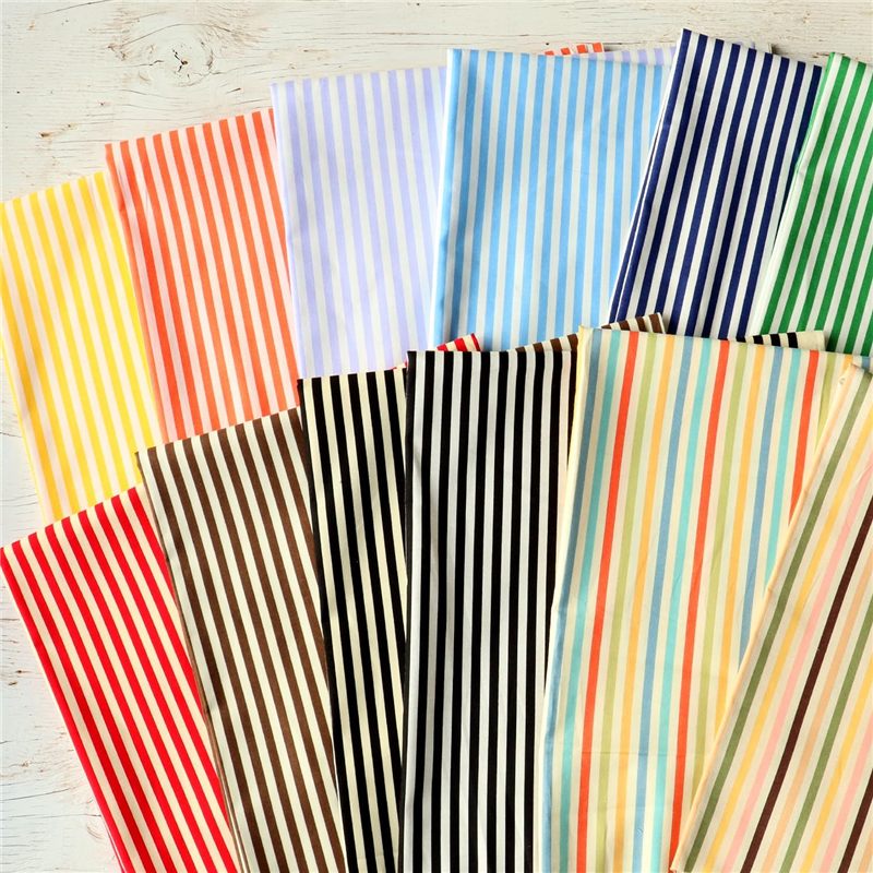 日本紐釦貿易 Happy Sweet Collection ストライプ スケア プリント生地 巾約110cm ブラック×白 1mカット HS1282-10-1M 1枚（ご注文単位1枚）【直送品】