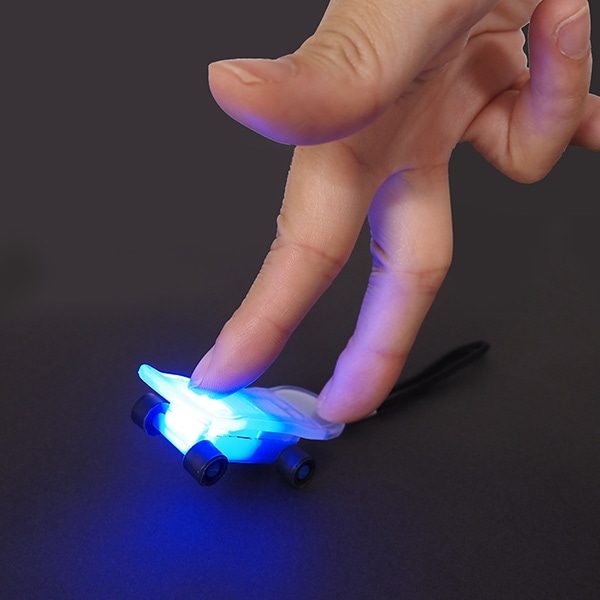 三洋堂 光るピカピカスケボーストラップ 24個/袋（ご注文単位40袋）【直送品】