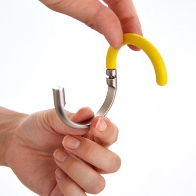 アール・エフ・ヤマカワ プリッロ　バッグハンガー イエロー RFBH-JPYE 1個（ご注文単位100個）【直送品】