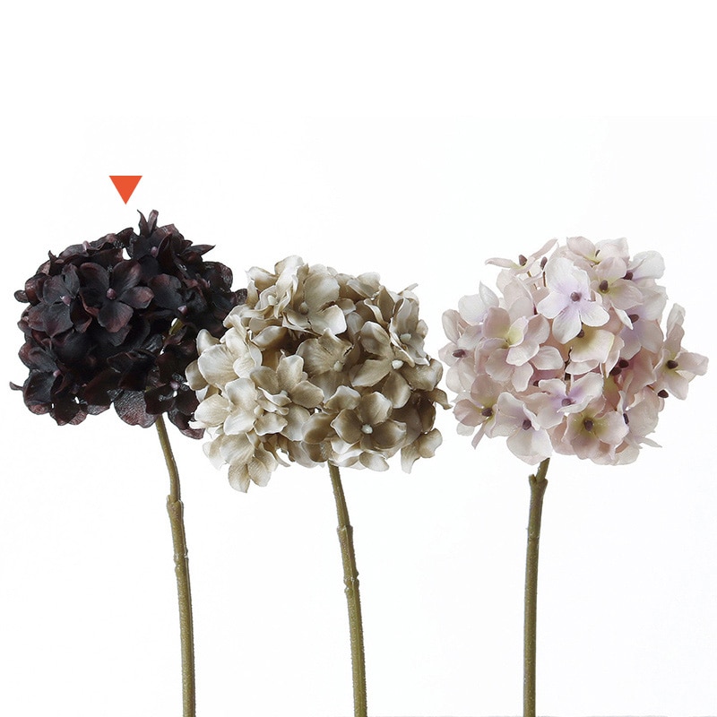 ダークブラウン