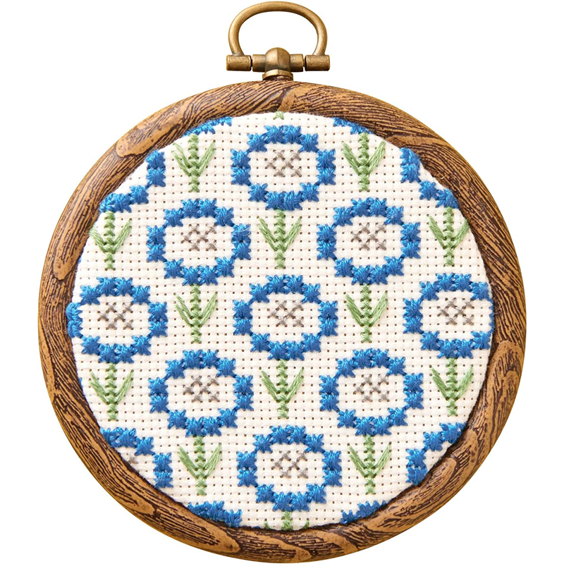 LECIEN (ルシアン) 刺しゅうキット 「地刺し」で作る布小物 プチフレームの壁飾り ブルーフラワー 2322 1個(ご注文単位1個)【直送品】