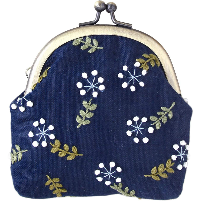 LECIEN (ルシアン) 刺しゅうキット ボタニカル刺しゅう シリーズ 白い花のがまぐち 845 1個(ご注文単位1個)【直送品】