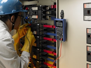 エスコ EA707A-101 デジタルマルチメーター(携帯用ケース付) 1個(ご注文単位1個)【直送品】