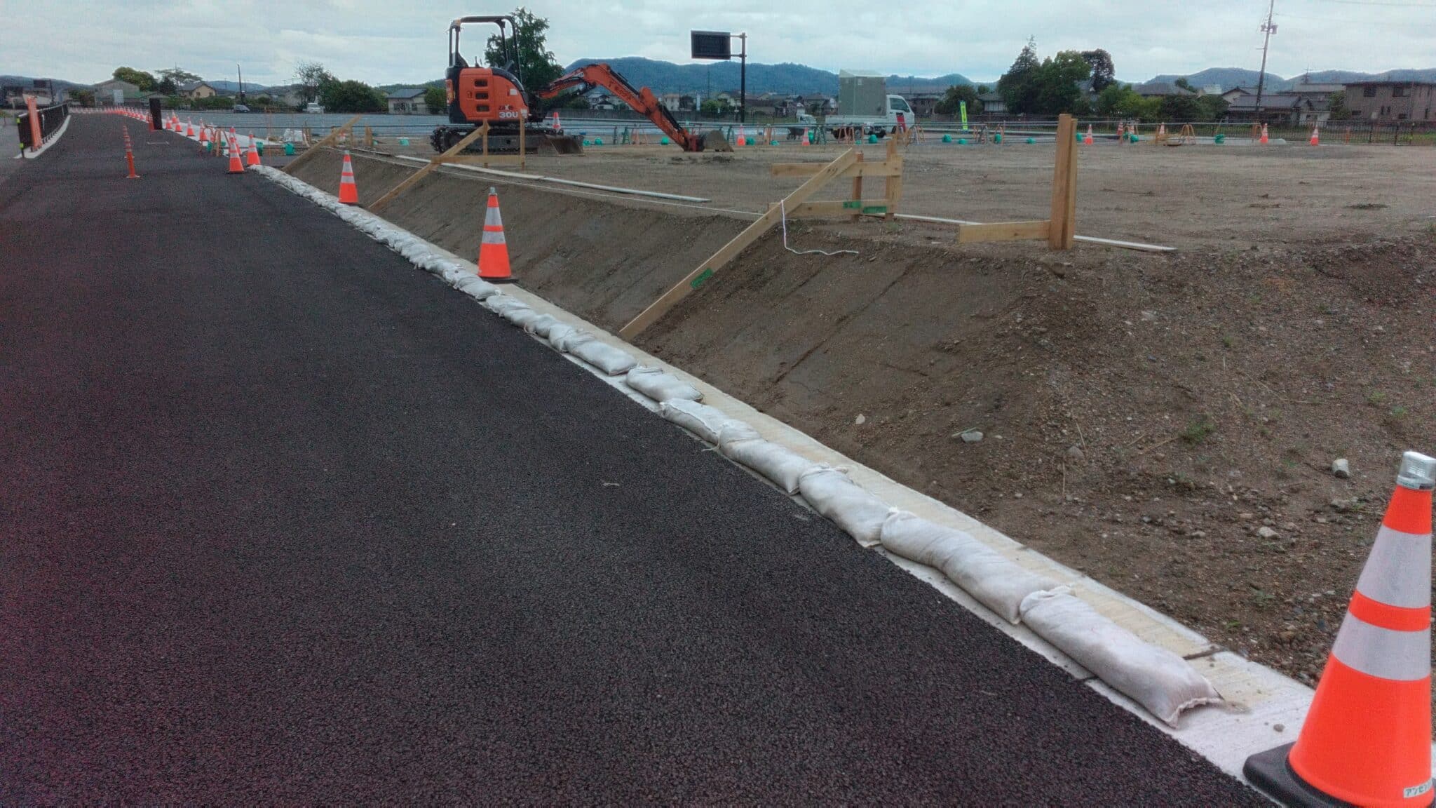 エスコ EA997Z-40 250mmx900mm 枕土のう(100枚) 1束 (ご注文単位1束)【直送品】