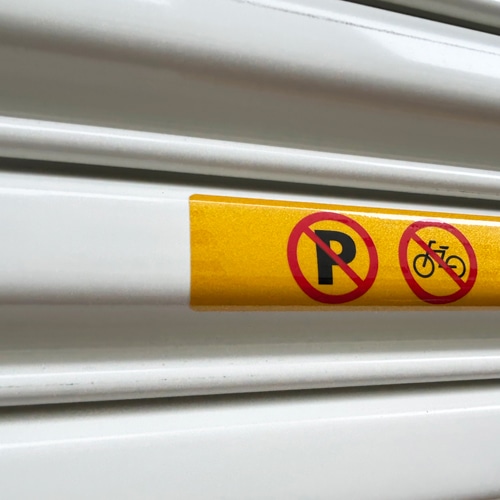 エスコ EA983BR-266 シャッター用ステッカー(駐車・駐輪お断り) 1枚 （ご注文単位1枚）【直送品】