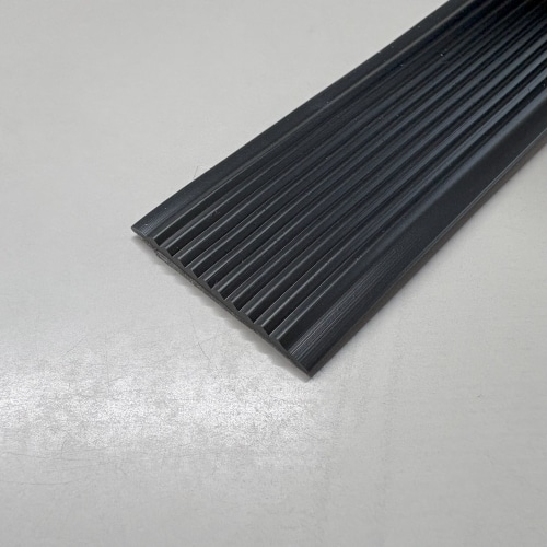 エスコ EA944DR-11 30mmx 3m 滑り止めシート(黒) 1個 (ご注文単位1個)【直送品】