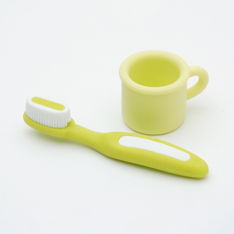 イワコー 消しゴム　歯ブラシ グリーン ER-BASB152 1個（ご注文単位10個）【直送品】