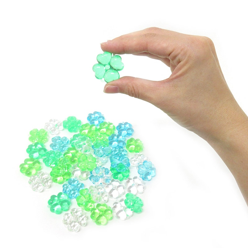 ファースト・アロー クラッシュアイス　四葉のクローバー グリーン系ミックス　1kg　245個 506-793　1袋（ご注文単位1袋）【直送品】