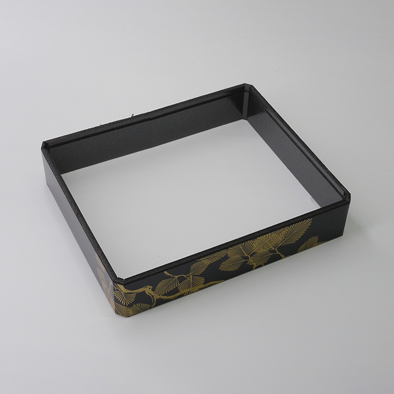 アクタ 弁当容器 ワン折 縁 57×46(33) 新琥珀松 50枚/束（ご注文単位8束）【直送品】