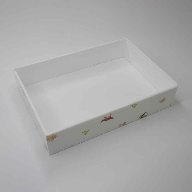 アクタ 弁当容器 ワン折重 縁 90×60(50) まり鶴(雲錦) 25枚/束（ご注文単位8束）【直送品】