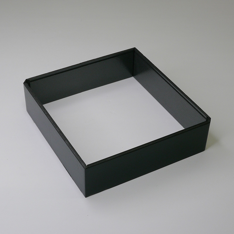 アクタ 弁当容器 ワン折重R 縁 70(60) 黒エンボス 25枚/束（ご注文単位8束）【直送品】