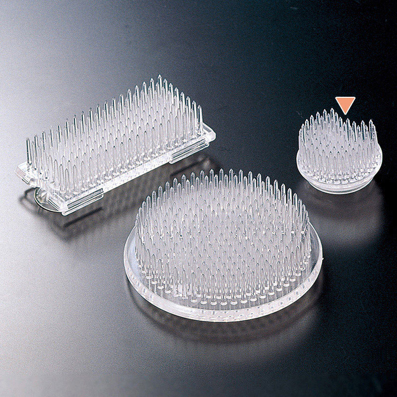 高岡健二商店 プラスチック剣山 小丸 T-701 1個（ご注文単位1個）【直送品】