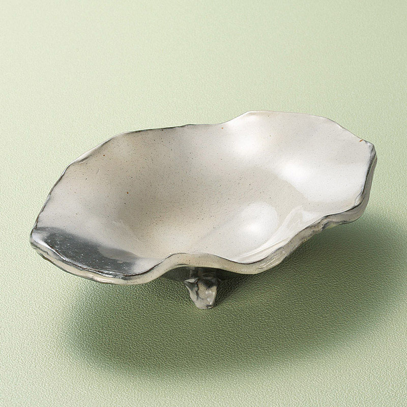 山万 03803-660 白化粧ぼかし8三ツ足変型鉢 信 1個（ご注文単位1個）【直送品】