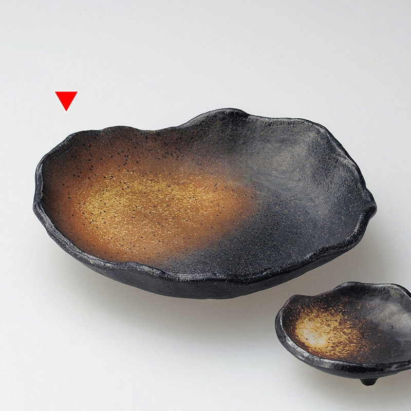 山万 04640-290 黒備前三ツ足刺身皿  1個（ご注文単位1個）【直送品】