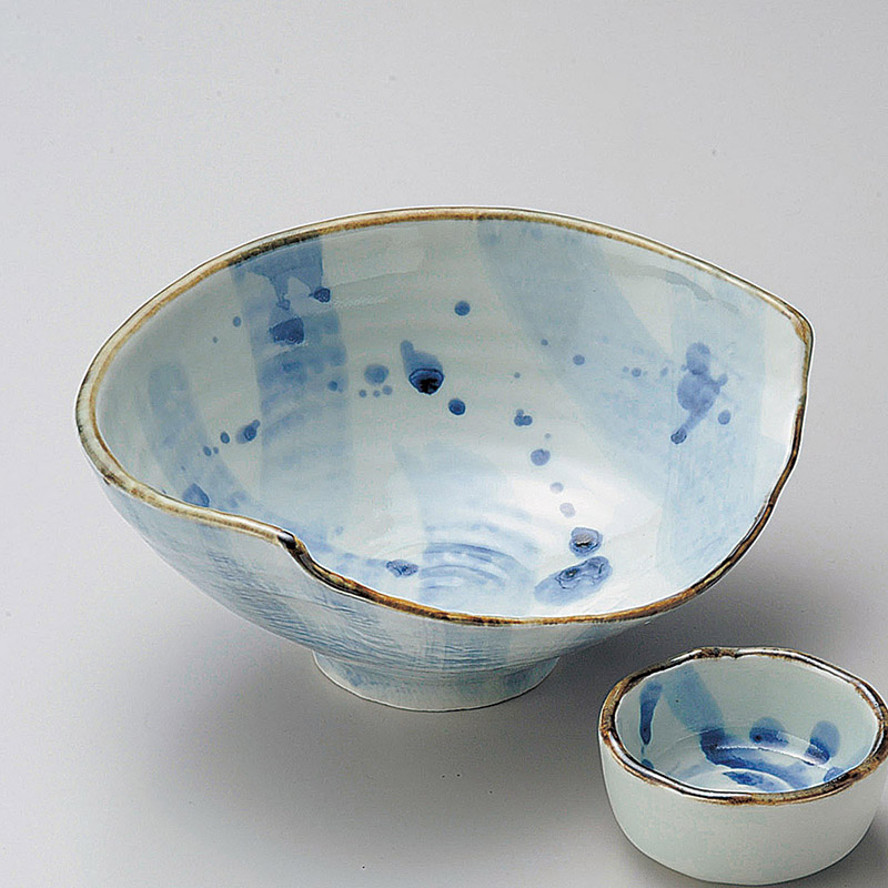 山万 04823-290 半月呉須ちらし向付  1個（ご注文単位1個）【直送品】