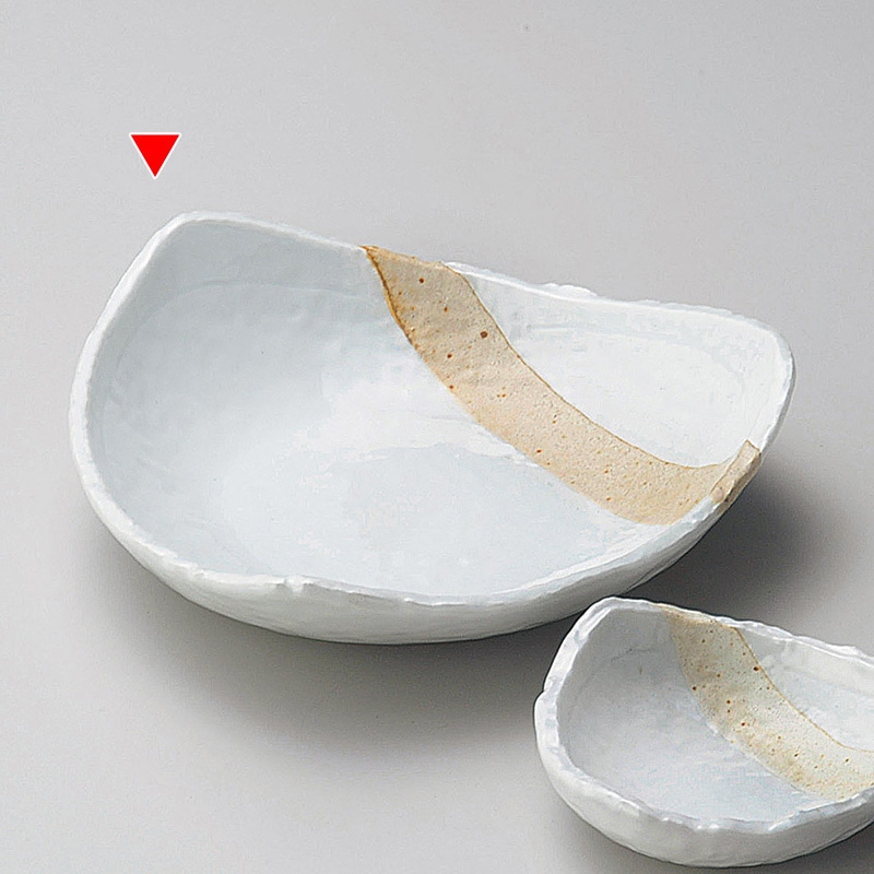 山万 04933-550 粉引塗分5.5三角刺身鉢  1個（ご注文単位1個）【直送品】