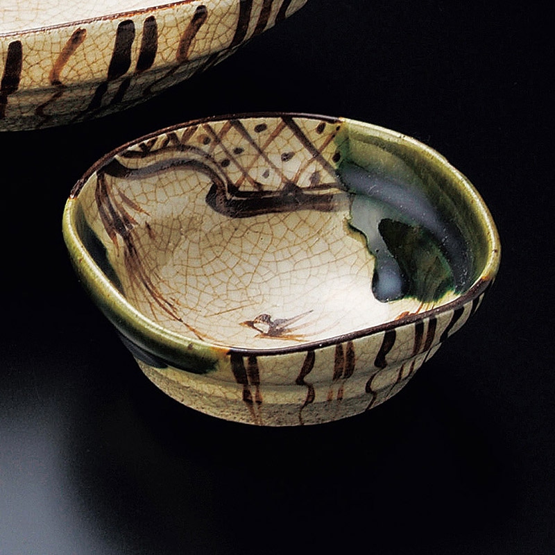 山万 04908-510 織部つばめ四方鉢(小)  1個（ご注文単位1個）【直送品】