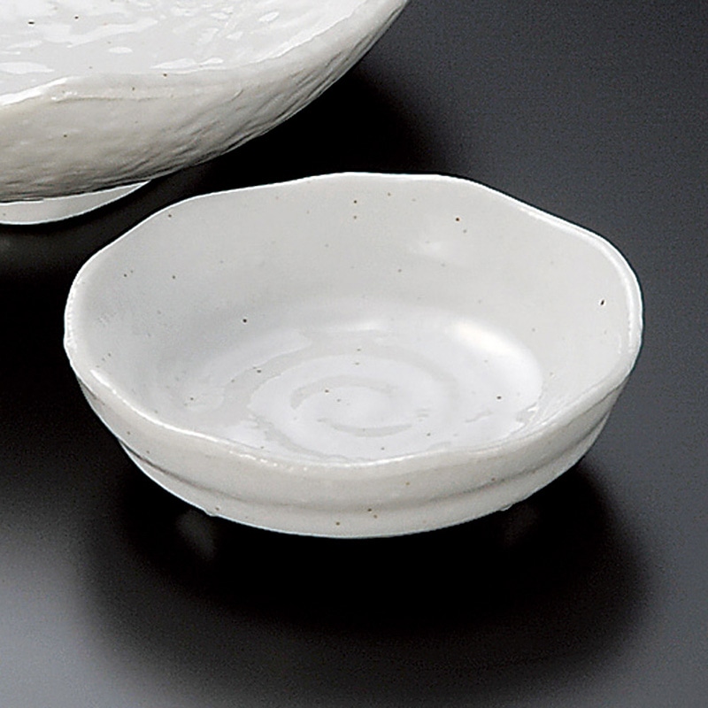 山万 05038-200 白スパタ三ッ足千代久  1個（ご注文単位1個）【直送品】