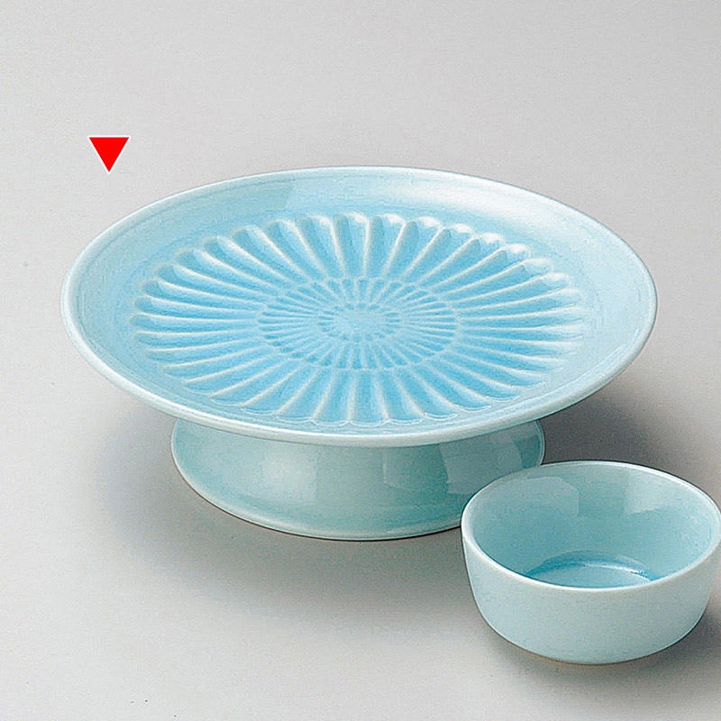 山万 05207-170 青白地菊型彫高台刺身鉢 1個(ご注文単位1個)【直送品】