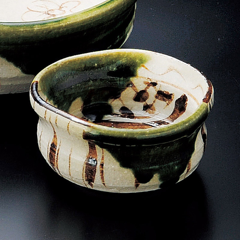 山万 05202-510 織部三角花千代口(手造り)  1個（ご注文単位1個）【直送品】