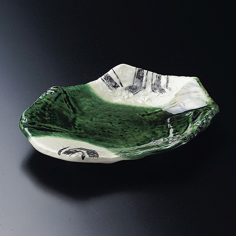 山万 05617-250 織部錆絵変型皿  1個（ご注文単位1個）【直送品】