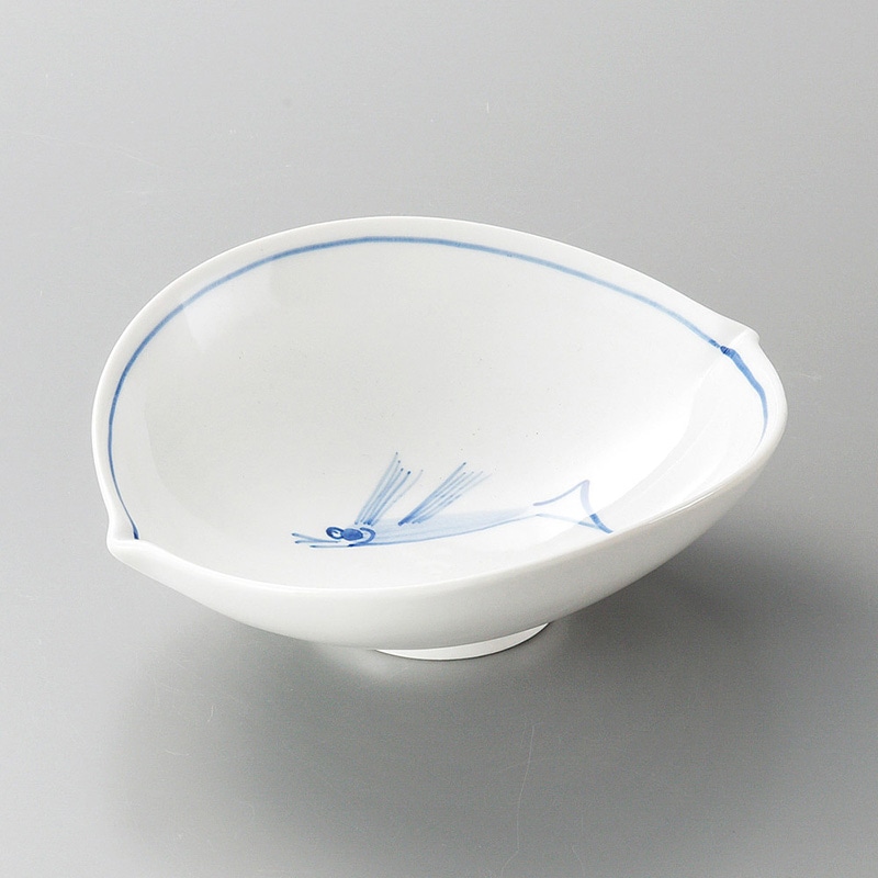 山万 06809-550 魚画楕円向付  1個（ご注文単位1個）【直送品】