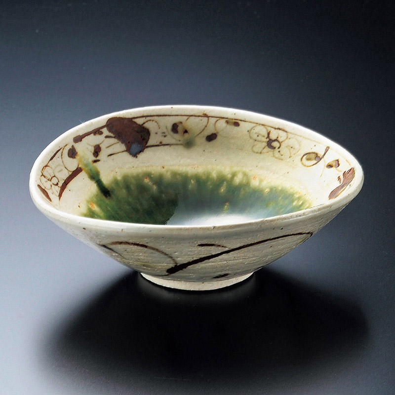 山万 07007-510 織部淵唐草たわみ中鉢  1個（ご注文単位1個）【直送品】