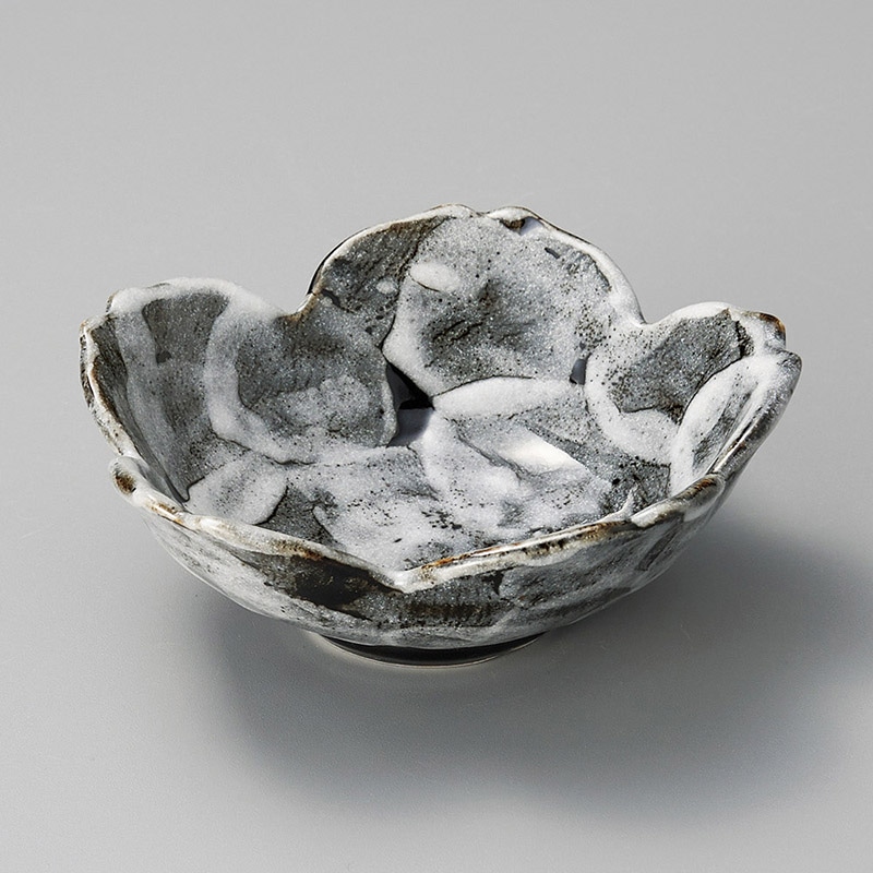 山万 08018-450 黒志野サクラ鉢  1個（ご注文単位1個）【直送品】