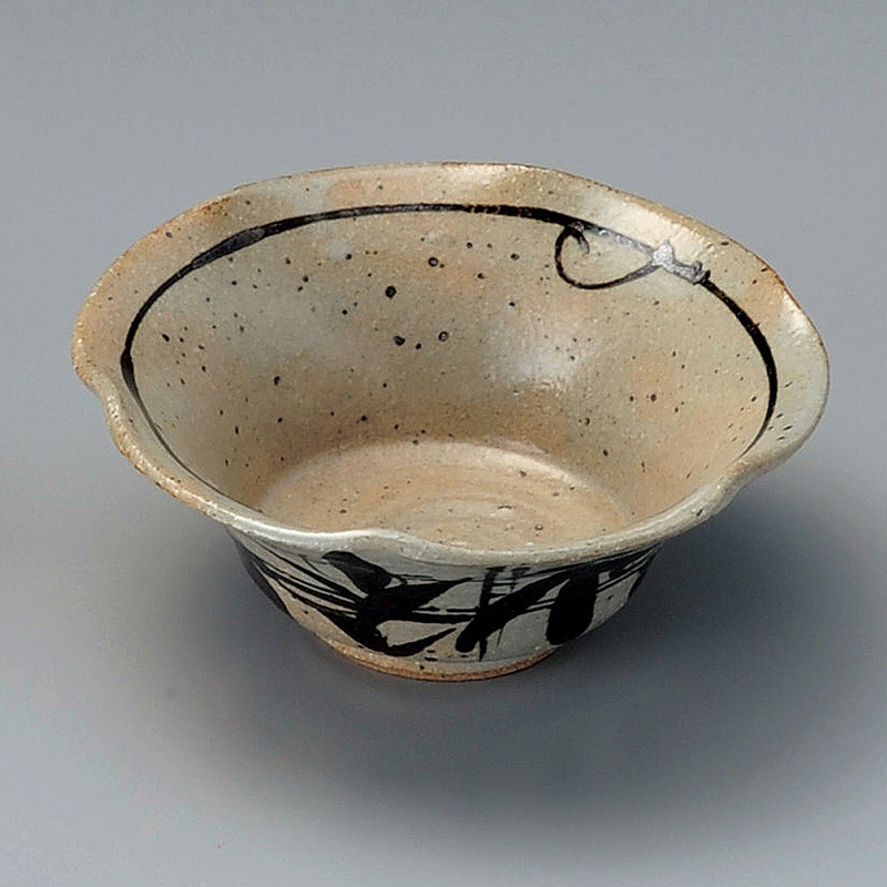 山万 08425-100 錆絵花型小鉢  1個（ご注文単位1個）【直送品】