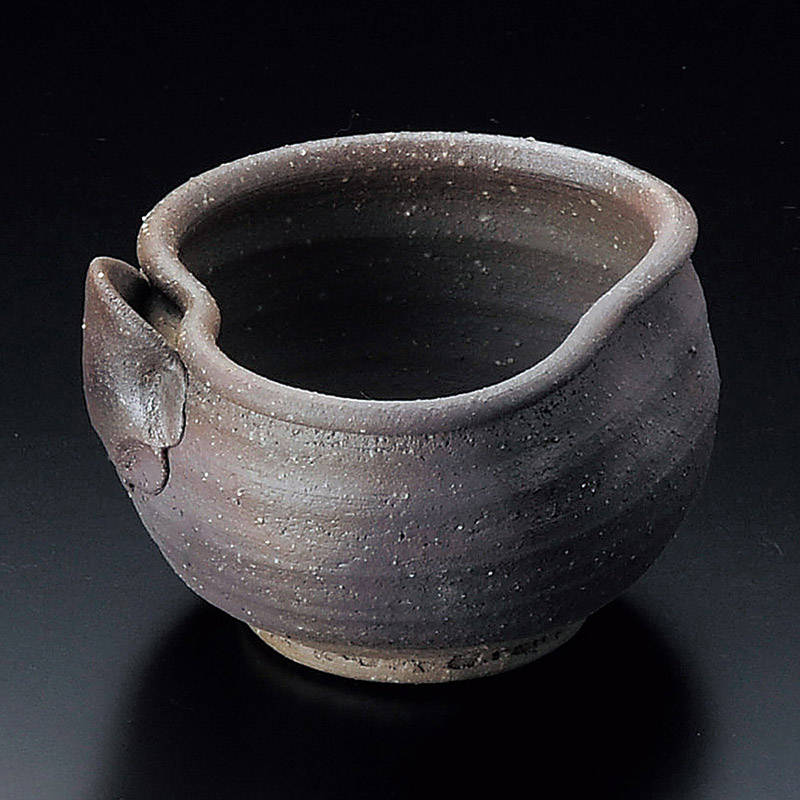 山万 09011-660 炭化変形片口鉢(信楽焼) 1個(ご注文単位1個)【直送品】