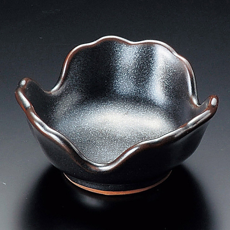 山万 10024-550 鉄砂釉三つ山3.8鉢 1個(ご注文単位1個)【直送品】