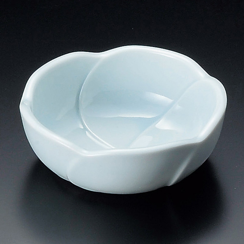 山万 10008-550 青磁梅型小鉢(小) 1個(ご注文単位1個)【直送品】
