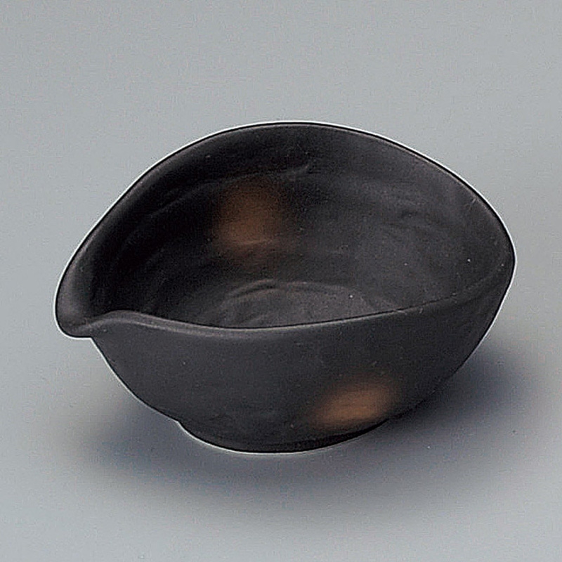 山万 10111-100 黒備前新片口3.5小鉢  1個（ご注文単位1個）【直送品】