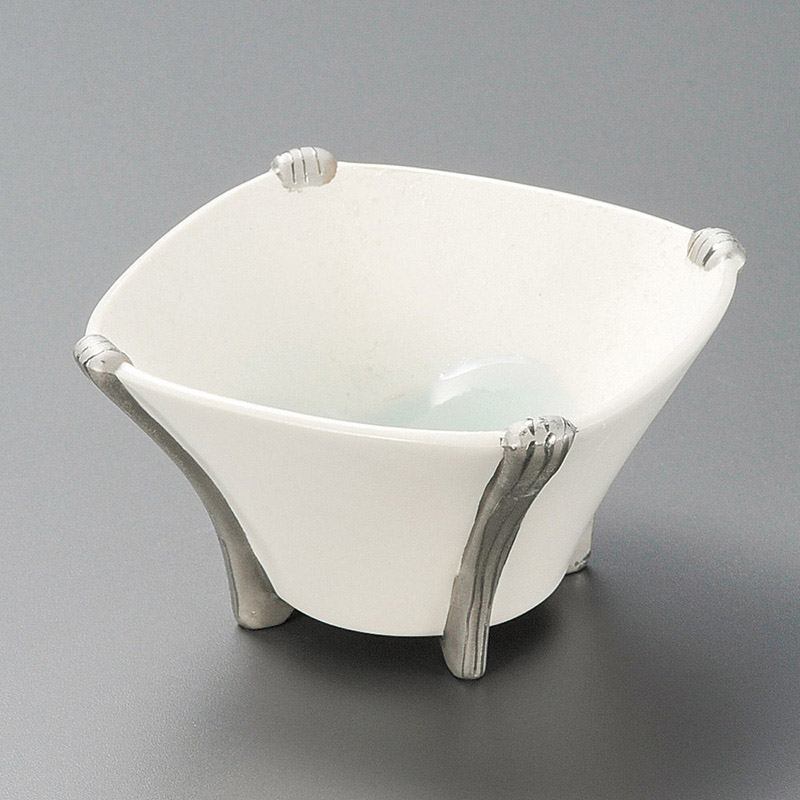 山万 10207-140 プラチナ湖水青白四方小鉢  1個（ご注文単位1個）【直送品】