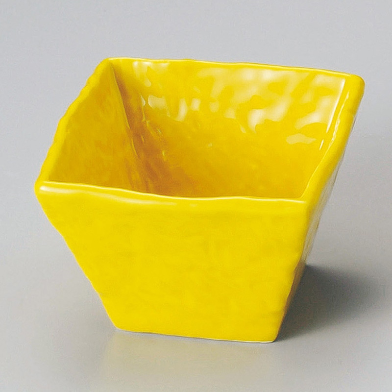 山万 11720-020 黄正角深小鉢  1個（ご注文単位1個）【直送品】