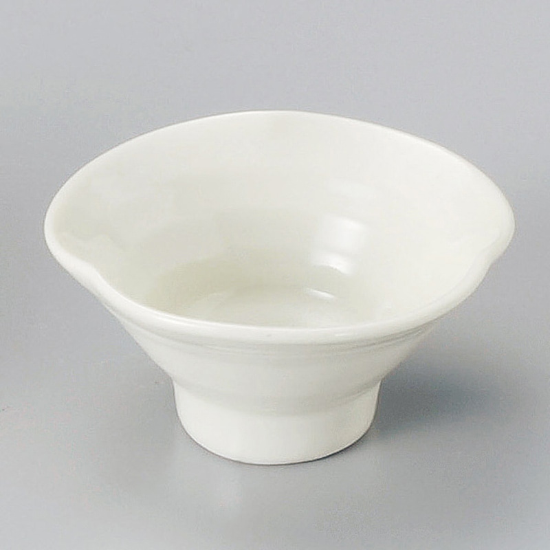 山万 12207-130 アイボリー三ツ押小付  1個（ご注文単位1個）【直送品】