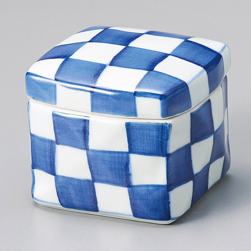 山万 12619-730 染付市松角陶箱(小)(有田焼) 1個（ご注文単位1個）【直送品】