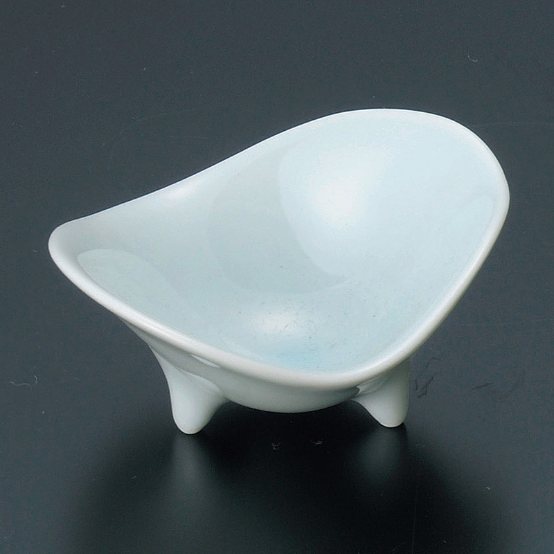 山万 13230-570 三ツ足楕円珍味 青磁 1個（ご注文単位1個）【直送品】