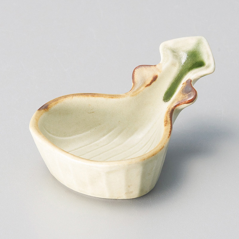 山万 13604-130 益子織部びわ珍味  1個（ご注文単位1個）【直送品】