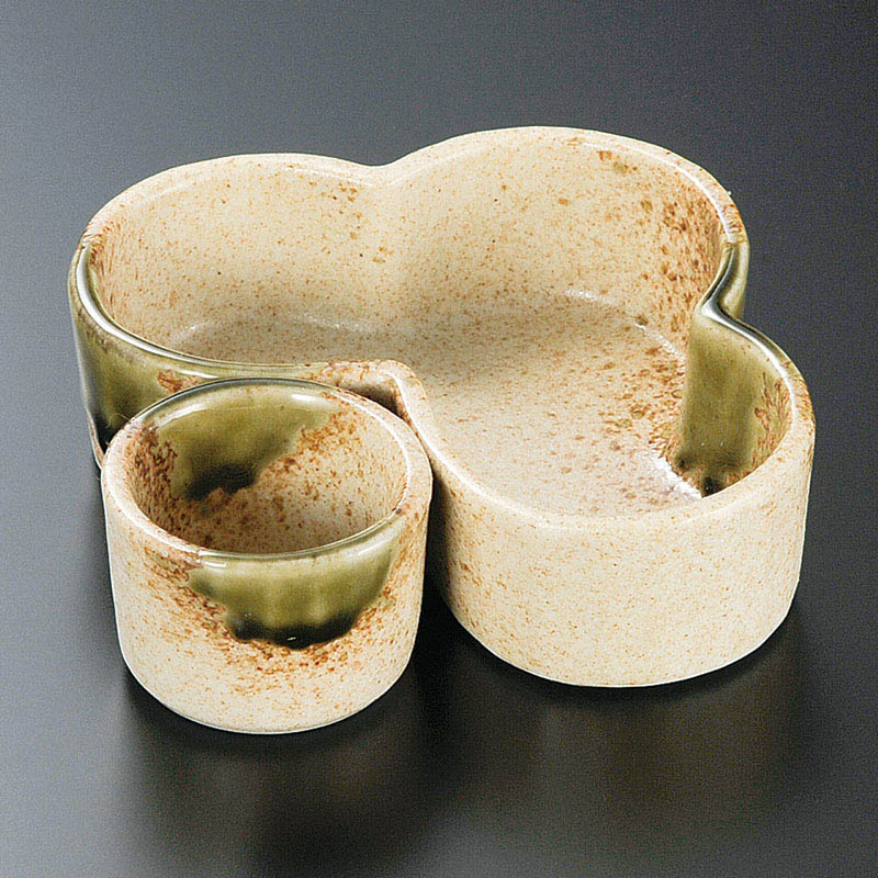 山万 14534-550 伊賀織部松花堂松型組鉢 親 1個（ご注文単位1個）【直送品】