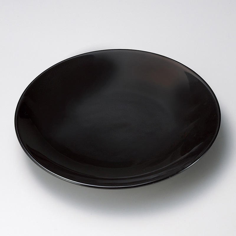 山万 17042-730 黒釉8号皿(有田焼)  1個（ご注文単位1個）【直送品】