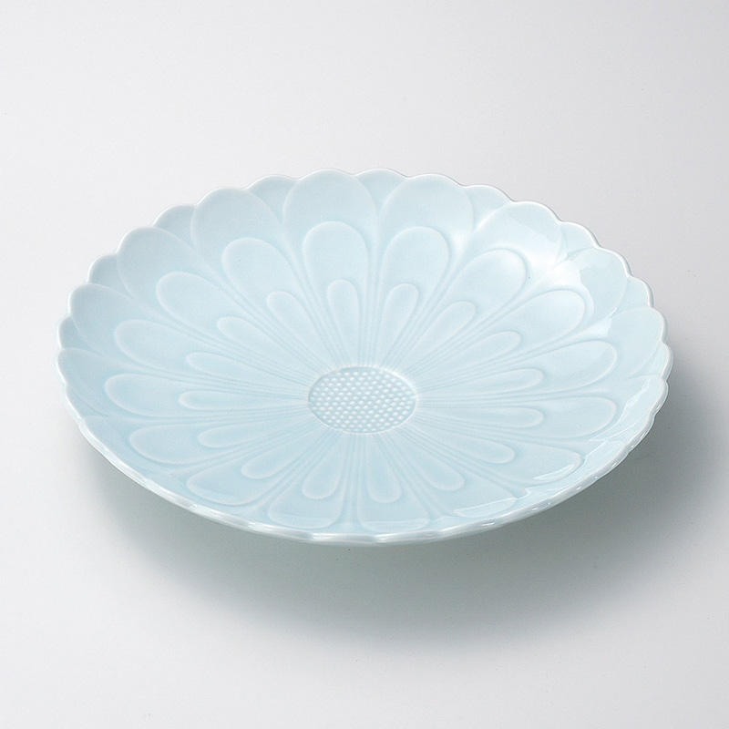 山万 17044-730 青白磁菊彫8号皿(有田焼)  1個（ご注文単位1個）【直送品】