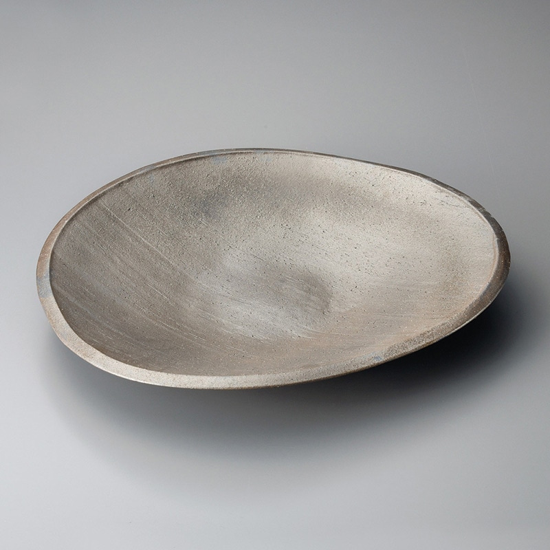 山万 17418-660 黒銀彩13.0変形大皿(信楽焼 1個（ご注文単位1個）【直送品】