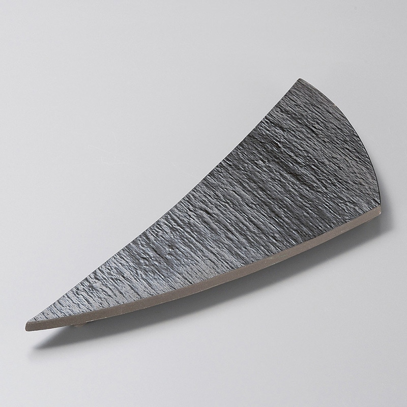 山万 19303-460 黒陶石目三つ足長三角皿  1個（ご注文単位1個）【直送品】