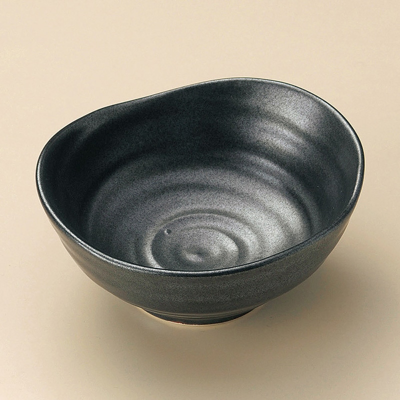 山万 21030-570 三角取鉢 黒 1個(ご注文単位1個)【直送品】